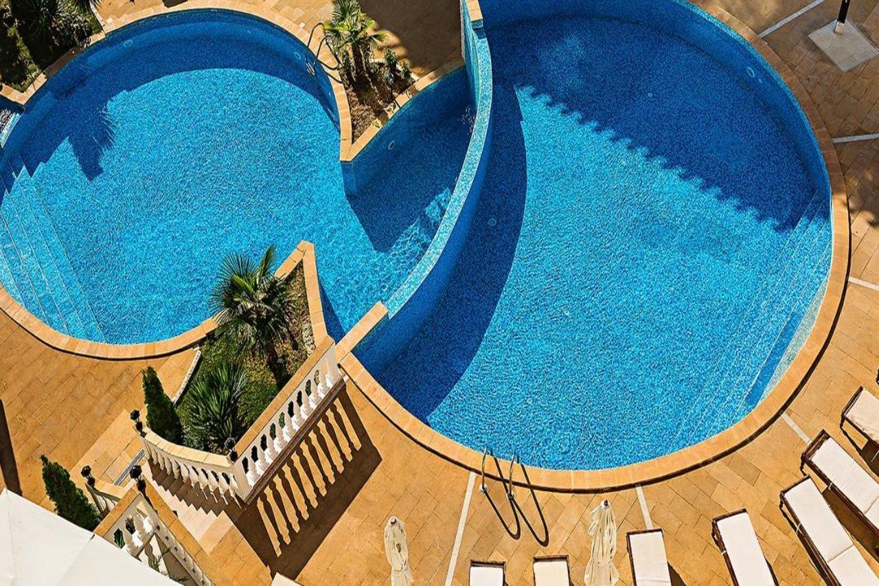 The Cliff Beach Apartments Обзор Екстериор снимка