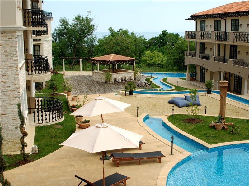 The Cliff Beach Apartments Обзор Екстериор снимка